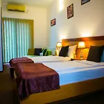 Regal Hotel 3*