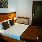 Regal Hotel 3*