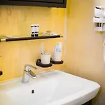 Regal Hotel 3*