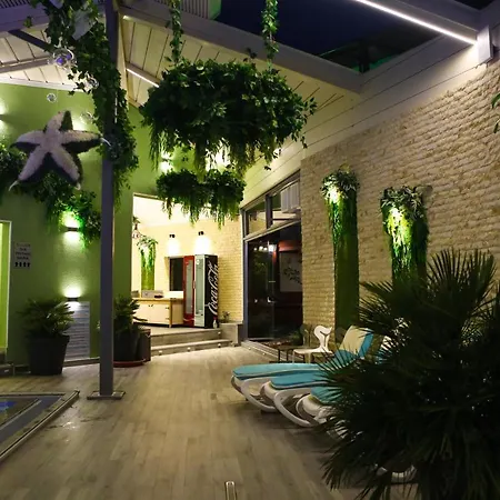Regal 3*