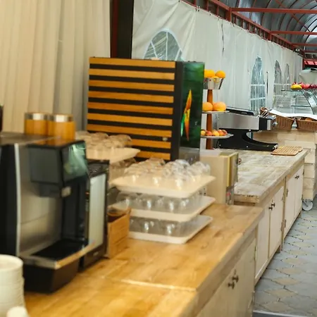 Regal 科斯蒂内什蒂